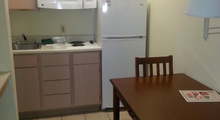 Intown Suites Extended Stay Houston Tx - Westchase Rum bild